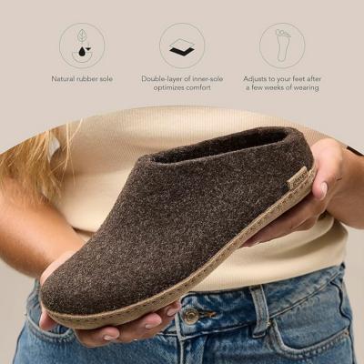 Chausson taille basse marron B04
